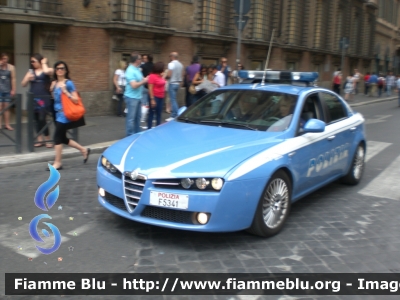 Alfa Romeo 159
Polizia di Stato
Questura di Roma
POLIZIA F5341
Parole chiave: Alfa-Romeo 159 PoliziaF5341