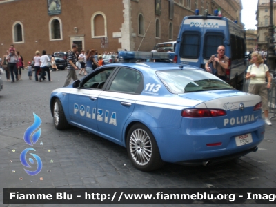 Alfa Romeo 159
Polizia di Stato
Questura di Roma
POLIZIA F5341
Parole chiave: Alfa-Romeo 159 POLIZIAF5341