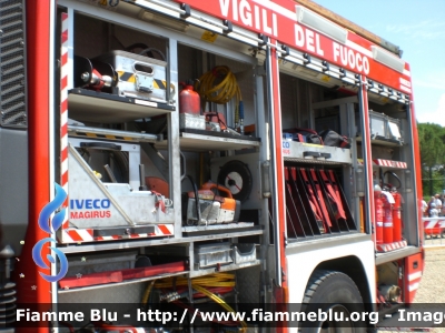 Iveco Stralis AF190S40 I serie
Vigili del Fuoco
Comando Provinciale Prato
AutoPompaSerbatoio allestimento Iveco-Magirus
Vani laterali sinistra
VF 23976
Parole chiave: Iveco Stralis_AF190S40_Iserie VF23976