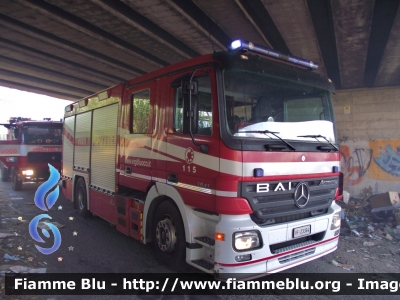 Mercedes-Benz Actros 1841 II serie
Vigili del Fuoco
Comando Provinciale di Pisa
Distaccamento di Castelfranco di Sotto
AutoPompaSerbatoio allestimento Bai
VF 23364
Parole chiave: Mercedes-Benz Actros_1841_IIserie VF23364