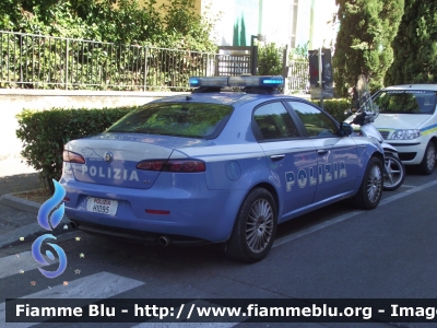 Alfa Romeo 159
Polizia di Stato
Squadra Volante
POLIZIA H1095
Parole chiave: Alfa-Romeo 159 PoliziaH1095