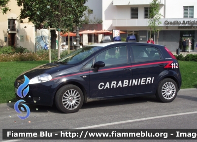 Fiat Grande Punto
Carabinieri
CC CT 280
Parole chiave: Fiat Grande_Punto CCCT280