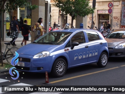 Fiat Grande Punto
Polizia di Stato
Servizio Aereo
POLIZIA H1826
Parole chiave: Fiat Grande_Punto PoliziaH1826