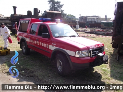 Ford Ranger V serie
Vigili del Fuoco
Comando Provinciale Pistoia
VF 23602
Fotografata su un intervento durante la rimozione di un nido di vespe all'interno del Deposito Rotabili Storici di Pistoia
Parole chiave: Ford Ranger_Vserie VF23602