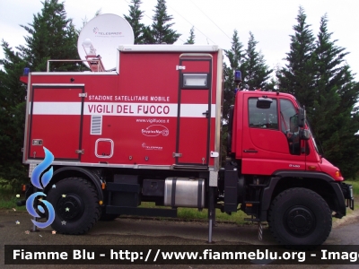 Mercedes-Benz Unimog U500
Vigili del Fuoco
Comando Provinciale di Firenze
Nucleo Radio e Telecomunicazioni
VF 24612
Parole chiave: Mercedes-Benz Unimog_U500 VF24612 Pompieropoli_Firenze_2012