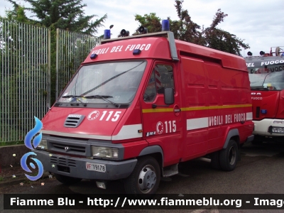 Renault B120
Vigili del Fuoco
Comando Provinciale di Firenze
Distaccamento di Firenze Ovest
VF 19178
Parole chiave: Renault B120 VF19178 Pompieropoli_Firenze_2012