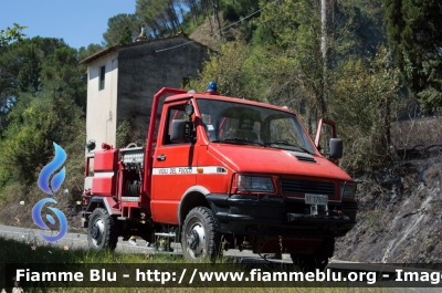 Iveco Fauno
Vigili del Fuoco
Comando Provinciale di Firenze
Distaccamento di Empoli
Allestimento Rampini
VF 17610
Parole chiave: Iveco_Fauno Vigili_del_Fuoco Comando_Provinciale_Firenze VF_17610