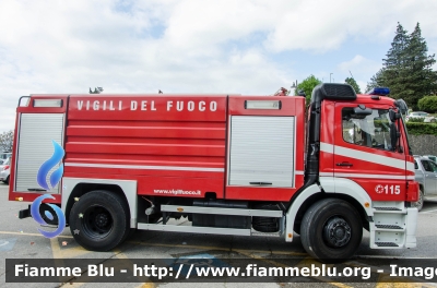 Mercedes-Benz Atego 1828 I serie restyle
Vigili del Fuoco
Comando Provinciale di Firenze
Distaccamento Volontario di Calenzano (FI)
AutoBottePompa allestimento Bai
VF 22447
Parole chiave: Mercedes_Benz Atego_1828_Iserie restyle VF22447