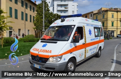 Mercedes-Benz Sprinter II serie
Pubblica Assistenza Società Riunite Pisa
Sezione Campo
Allestito Mariani Fratelli
Parole chiave: Mercedes_Benz_Sprinter_II_serie_PA_Società_Riunite_Pisa_Sezione_Migliarino_Giornate_Protezione_Civile_Pisa_2013