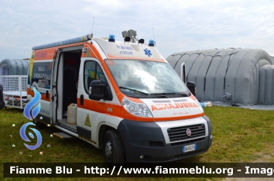 Fiat Ducato X250
Misericordia Antignano (LI)
Posto Medico Avanzato
Allestito Fast
Parole chiave: Fiat Ducato_X250 Ambulanza Meeting_Misericordie_2013