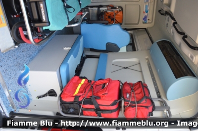 Fiat Ducato X290
Croce Rossa Italiana
Comitato Provinciale di Pisa
Allestita Oregon
Particolare Vano Sanitario
Parole chiave: Fiat Ducato_X290 CRI_Comitato_provinciale_Pisa