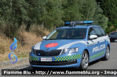 Skoda Octavia Wagon V serie
Polizia di Stato
Polizia Stradale
Allestimento Focaccia
Decorazione Grafica Artlantis
POLIZIA M5204
In scorta alla Mille Miglia 2021
Parole chiave: Skoda Octavia_Wagon_Vserie POLIZIAM5204