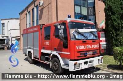 Iveco CityEuroFire 100E21 I serie
Vigili del Fuoco
Comando Provinciale di Pisa
Distaccamento Volontario di San Miniato Basso
AutoPompaSerbatoio allestimento Iveco-Magirus
VF 19869
Parole chiave: Iveco_CityEuroFire_100E21_Iserie Vigili_del_Fuoco Comando_provinciale_Pisa VF_19869