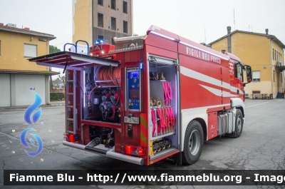 Man TGS 18.320 I serie
Vigili del Fuoco
Comando Provinciale di Lucca
AutoBottePompa allestimento Bai
VF 27642
Parole chiave: Man TGS_18_320_IIserie VF27642