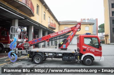 Nissan Cabstar NT 400
Vigili del Fuoco
Comando Provinciale di Lucca
Allestimento CTE
VF 27524
Parole chiave: Nissan Cabstar_NT400 VF27524