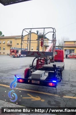 Nissan Cabstar NT 400
Vigili del Fuoco
Comando Provinciale di Lucca
Allestimento CTE
VF 27524
Parole chiave: Nissan Cabstar_NT400 VF27524