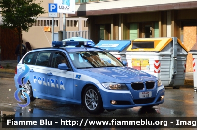 Bmw 320 Touring E91 restyle
Polizia di Stato
Polizia Stradale
POLIZIA H4189
In scorta al Giro d'Italia 2013
Parole chiave: Bmw 320_Touring_E91_restyle POLIZIAH4189 Giro_Italia_2013