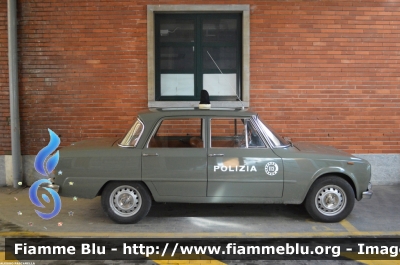 Alfa Romeo Giulia Super 1.6
Polizia di Stato
Autovettura storica 
Parole chiave: Alfa-Romeo Giulia_Super_1.6