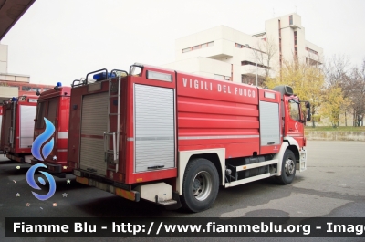 Mercedes-Benz Atego 1828 I serie
Vigili del Fuoco
Comando Provinciale di Bologna
AutoPompa Serbatoio allestimento BAI
VF 22571
Parole chiave: Mercedes_Benz Atego_1828_Iserie Vigili_del_Fuoco Comando_provinciale_Bologna VF_22571