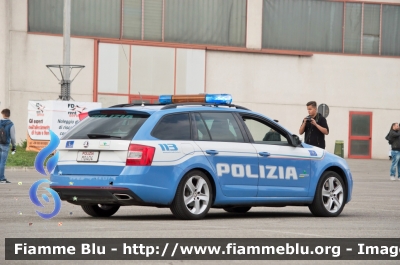 Skoda Octavia RS Wagon IV serie
Polizia di Stato
Polizia Stradale
Autostrada A21 Brescia - Piacenza
Allestimento Bertazzoni Veicoli Speciali
Decorazione Grafica Artlantis
POLIZIA M0404
Parole chiave: Skoda Octavia_RS_Wagon_IVserie Reas_2016 POLIZIAM0404