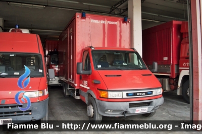 Iveco Daily III serie
Vigili del Fuoco
Comando Provinciale di Bologna
Nucleo NBCR
VF 22814
Parole chiave: Iveco Daily_IIIserie Vigili_del_Fuoco Comando_provinciale_Bologna VF_22814