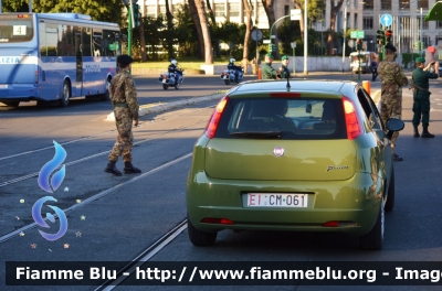 Fiat Grande Punto
Esercito Italiano
EI CM 061
Parole chiave: Fiat_Grande_Punto_EI_CM_061_Esercito_Italiano