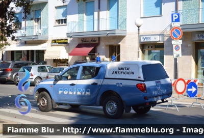 Mitsubishi L200 IV serie
Polizia di Stato
Unità Artificieri
POLIZIA H1001
Parole chiave: Mitsubishi L200_IVserie POLIZIAH1001 Carnevale_Viareggio_2013