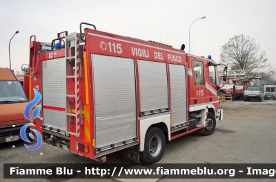 Iveco City2000 100E21 I serie
Vigili del Fuoco
Comando Provinciale di Bologna
Distaccamento Cittadino "Carlo Fava" Bologna
AutoPompaSerbatoio allestimento Iveco-Magirus
VF 21111
Parole chiave: Iveco City2000_100E21_Iserie Vigili_del_Fuoco Comando_Provinciale_Bologna VF_21111