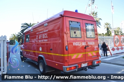 Mercedes-Benz Vario 614D
Vigili del Fuoco
Comando Provinciale di Lucca
Distaccamento di Viareggio (LU)
AutoFurgone/Unità di Crisi Locale allestimento Bai
VF 22650
Parole chiave: Mercedes-Benz Vario_614D VF22650 Carnevale_Viareggio_2013