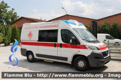 Fiat Ducato X290
Ambulanza dimostrativa Mariani Fratelli
Parole chiave: Fiat Ducato_X290 Ambulanza_Mariani_Fratelli