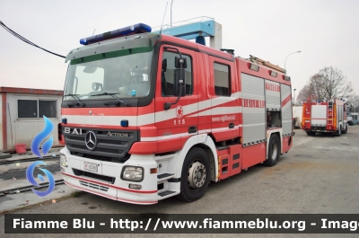 Mercedes-Benz Actros 1841 II serie
Vigili del Fuoco
Comando Provinciale di Bologna
AutoPompaSerbatoio allestimento Bai
VF 23350
Parole chiave: Mercedes_Benz Actros_1841_IIserie Vigili_del_Fuoco Comando_provinciale_Bologna VF_23350