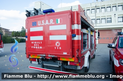 Mercedes-Benz Atego 1223 II serie
Vigili del Fuoco
Comando Provinciale di Perugia
Polisoccorso-Carro crolli USAR
VF 24216
Parole chiave: Mercedes_Benz Atego_1223_IIserie VF24216