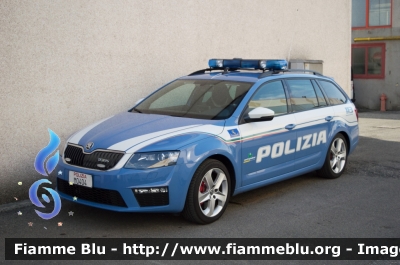 Skoda Octavia RS Wagon IV serie
Polizia di Stato
Polizia Stradale
Autostrada A21 Brescia - Piacenza
Allestimento Bertazzoni Veicoli Speciali
Decorazione Grafica Artlantis
POLIZIA M0404
Parole chiave: Skoda Octavia_RS_Wagon_IVserie POLIZIAM0404 Reas_2016