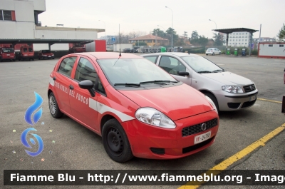 Fiat Grande Punto
Vigili del Fuoco
Comando Provinciale di Bologna
Distaccamento Aereoportuale di Bologna
Servizio Antincendio Aeroportuale
VF 24758
Parole chiave: Fiat Grande_Punto Vigili_del_Fuoco Comando_Provinciale_Bologna VF_24758