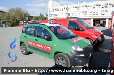 Fiat Nuova Panda 4x4 II serie
Vigili del Fuoco
Comando Provinciale di Perugia
Servizio Antincendio Boschivo
Ex Corpo Forestale dello Stato
VF 28242
Parole chiave: Fiat Nuova_Panda_4x4_IIserie VF28242