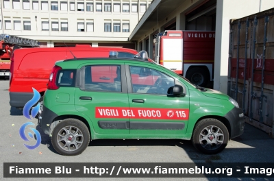 Fiat Nuova Panda 4x4 II serie
Vigili del Fuoco
Comando Provinciale di Perugia
Servizio Antincendio Boschivo
Ex Corpo Forestale dello Stato
VF 28242
Parole chiave: Fiat Nuova_Panda_4x4_IIserie VF28242