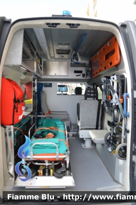 Renault Trafic II serie
Misericordia San Vincenzo (LI)
Allestita Mariani Fratelli
Particolare Vano Sanitario
Parole chiave: Renault Trafic_IIserie Ambulanza