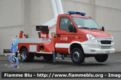 Iveco Daily 70C17 V serie
Vigili del Fuoco
Comando Provinciale di Ferrara
Distaccamento Volontario di Bondeno
Piattaforma aerea da 24 m allestimento Iveco-Magirus - Socage
VF 26947

Esposto al REAS 2013
Parole chiave: Iveco_Daily_70C17_V_serie_Vigili_del_Fuoco_Ferrara_Distaccamento_Bondeno_VF_26947_REAS_2013