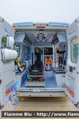 Fiat Ducato X290
Società di Mutuo Soccorso Croce Azzurra Pontassieve (FI)
Allestita Mariani Fratelli
Particolare Vano Sanitario
Parole chiave: Fiat Ducato_X290 Società_Mutuo_Soccorso_Croce_Azzurra_Pontassieve