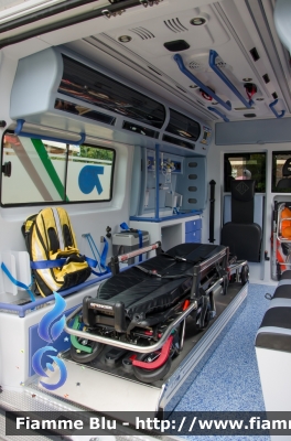 Fiat Ducato X290
Società di Mutuo Soccorso Croce Azzurra Pontassieve (FI)
Allestita Mariani Fratelli
Particolare Vano Sanitario
Parole chiave: Fiat Ducato_X290 Società_Mutuo_Soccorso_Croce_Azzurra_Pontassieve