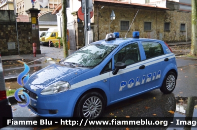 Fiat Grande Punto
Polizia di Stato
POLIZIA H6597

In servizio ai Mondiali di Ciclismo 2013
Parole chiave: Fiat_Grande_Punto_Polizia_di_Stato_POLIZIA_H6597_Mondiali_Ciclismo_Firenze_2013