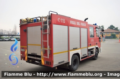 Iveco CityEuroFire 100E21 I serie
Vigili del Fuoco
Comando Provinciale di Bologna
AutoPompaSerbatoio allestimento Iveco-Magirus
VF 19792
Parole chiave: Iveco CityEuroFire_100E21_Iserie Vigili_del_Fuoco Comando_Provinciale_Bologna VF_19792