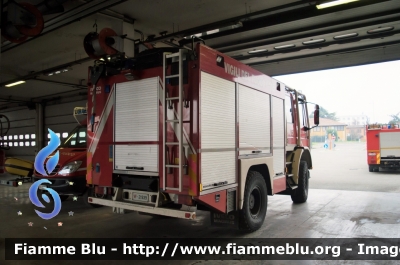 Iveco Grizzly 140E24 4x4 I serie
Vigili del Fuoco
Comando Provinciale di Bologna
AutoPompaSerbatoio allestimento Iveco-Magirus
VF 21939
Parole chiave: Iveco Grizzly_140E24_4x4_Iserie Vigili_del_Fuoco Comando_provinciale_Bologna VF_21939