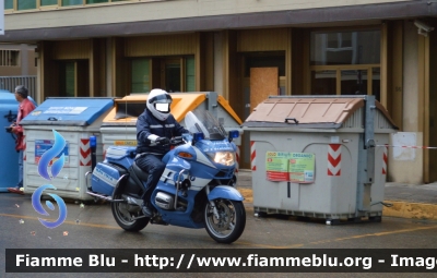 Bmw R850RT II serie
Polizia di Stato
Polizia Stradale
POLIZIA G1022

In scorta al Giro d'Italia 2013
Parole chiave: Bmw_R850RT_II_serie_Polizia_di_Stato_Polizia_Stradale_POLIZIA_G1022_Giro_Italia_2013