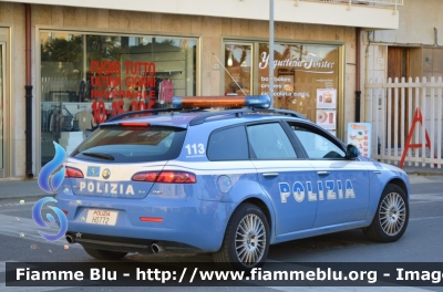 Alfa Romeo 159 Sportwagon Q4
Polizia di Stato
Polizia Stradale
POLIZIA H0772
Parole chiave: Alfa-Romeo 159_Sportwagon_Q4 PoliziaH0772 Carnevale_Viareggio_2013