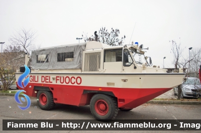 Iveco 6640G
Vigili del Fuoco
Comando Provinciale di Bologna
VF 14569
Parole chiave: Iveco_6640G Vigili_del_Fuoco Comando_provinciale_Bologna VF_14569