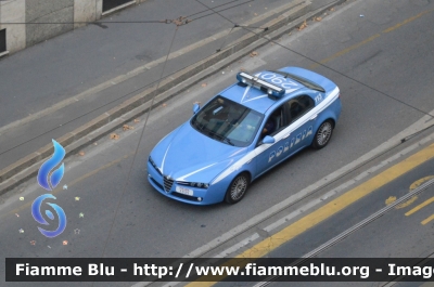 Alfa Romeo 159
Polizia di Stato
Squadra Volante
POLIZIA F5125
Parole chiave: Alfa_Romeo_159_Polizia_di_Stato_F5125