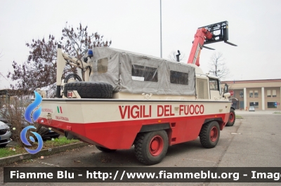 Iveco 6640G
Vigili del Fuoco
Comando Provinciale di Bologna
VF 14569
Parole chiave: Iveco_6640G Vigili_del_Fuoco Comando_provinciale_Bologna VF_14569