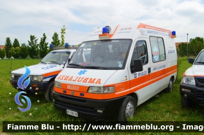 Fiat Ducato II serie
Misericordia Capezzano Pianore (LU)
Allestita Grazia
Parole chiave: Fiat Ducato_IIserie Ambulanza Meeting_Misericordie_2013