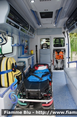 Fiat Ducato X290
Società di Mutuo Soccorso Croce Azzurra Pontassieve (FI)
Allestita Mariani Fratelli
Particolare Vano Sanitario
Parole chiave: Fiat Ducato_X290 Società_Mutuo_Soccorso_Croce_Azzurra_Pontassieve